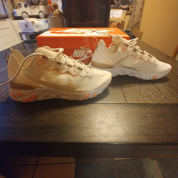 🎉🎉HP🎉🎉NIBNike React Element 55 Pink&Tan sneakers - Picture 5 of 9